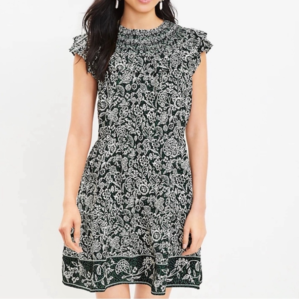 LOFT dress green/black/cream in size small petite in excellent condition